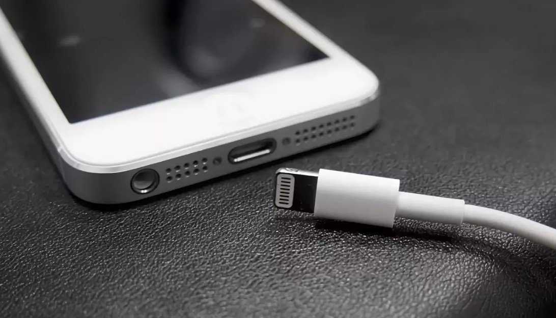 Apple заставят встроить в iphone зарядник, как у android, или разориться - cnews