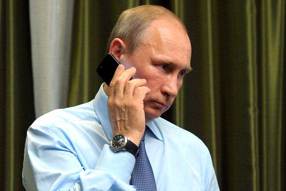 Какими телефонами пользуются путин, трамп и другие президенты